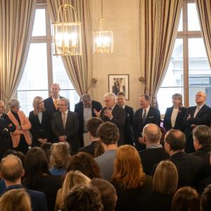 Le Président de la Chambre Claude Wiseler, les membres du Bureau et de la Conférence des Présidents ainsi que le Premier ministre Luc Frieden et la Ministre Elisabeth Margue lors de la réception de Nouvel An à la Chambre.