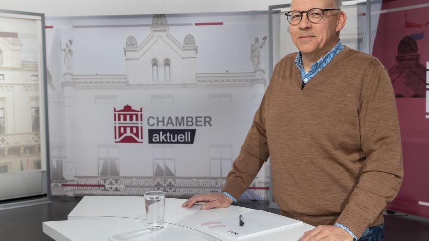 Le Directeur du Zentrum fir politesch Bildung Marc Schoentgen était au studio de Chamber aktuell