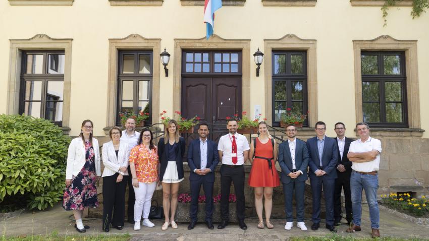 Visite des membres de la Commission de la Famille au Haaptmann's Schlass, projet pilote pour une structure accueillant des personnes qui ont longtemps vécu dans la rue.