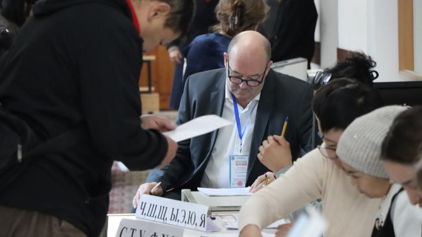 Claude Haagen (LSAP) lors de la mission d’observation électorale 