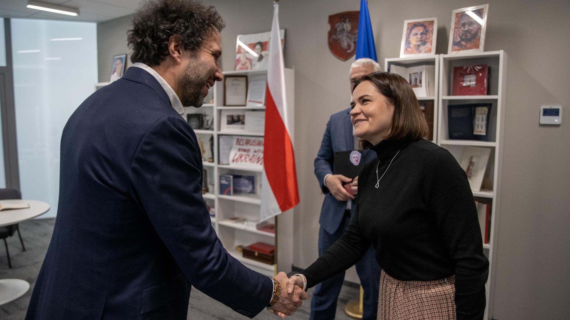 Paul Galles a rencontré Svetlana Tsikhanovskaïa, cheffe de l’opposition bélarusse en exil, dans le cadre d'une mission en tant que membre de l'Assemblée parlementaire du Conseil de l'Europe.