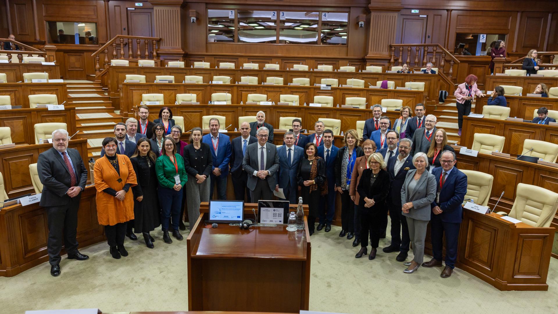 APCE - Cisinau - Standing Committee - Photo de famille